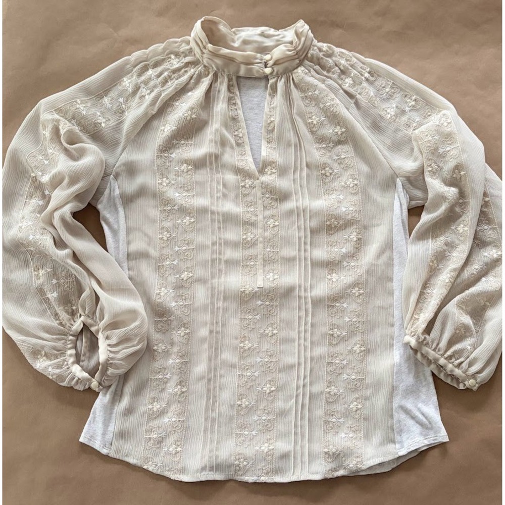 TINY Anthropologie Maud Victorian Cutout Top Embroidered Women's Small Romantic - Picture 5 of 12